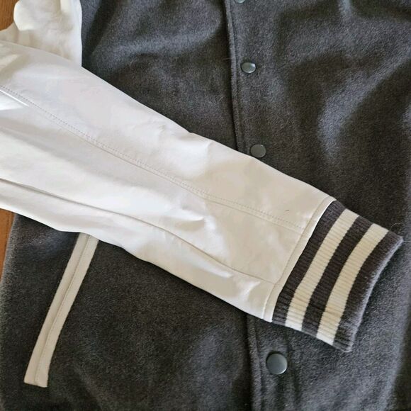 Arizona Jeans Men's Medium Gray Letterman Varsity Snap Wool Blend Jacket - Picture 5 of 10